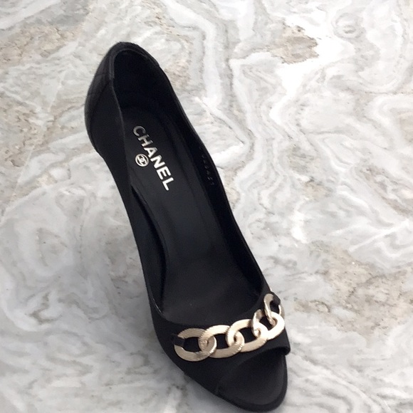 COPY - Chanel Black High Heels - Picture 1 of 6